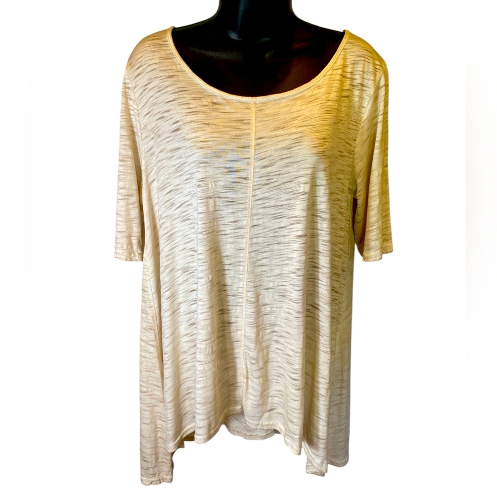 Umgee Cream Minimalist Women's Top with asymmetrical bottom size M